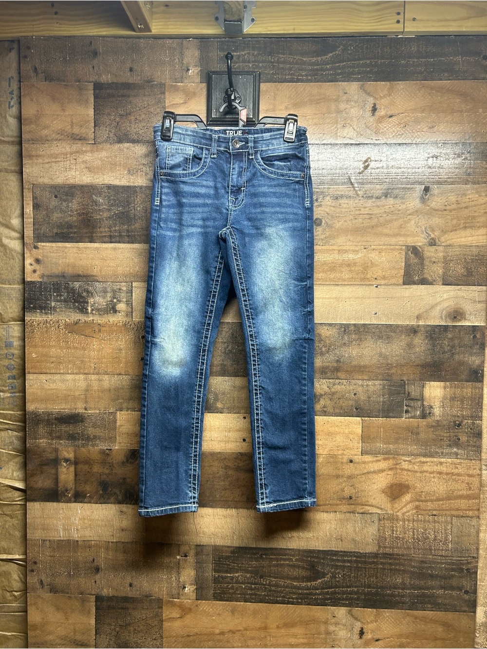 Indigo Men’s Skinny Jeans in Medium Blue Wash